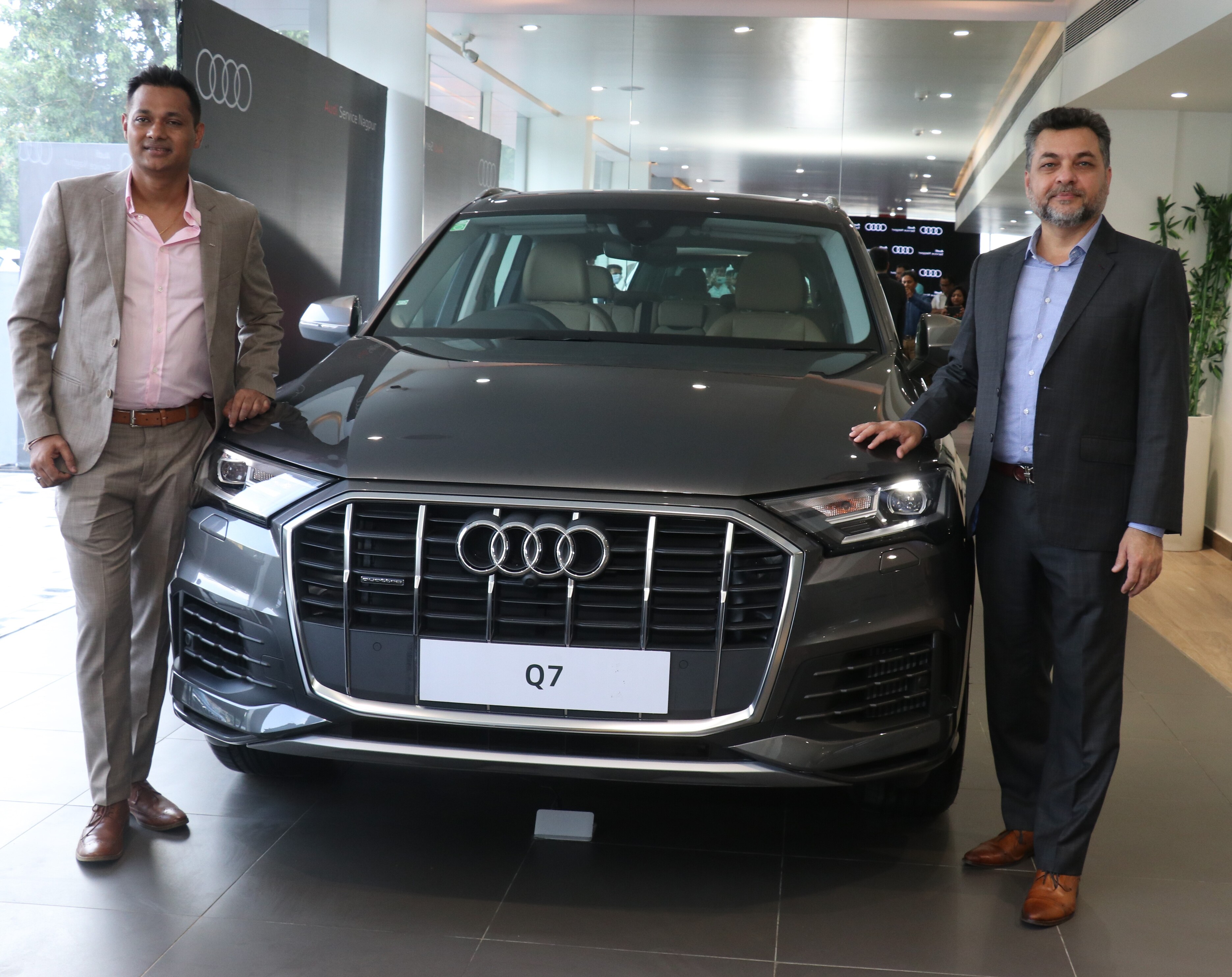 Mr. Prashant Kesharwani, Dealer Principal, Audi Nagpur and Mr. Balbir Singh Dhillon, Head of Audi India.jpg